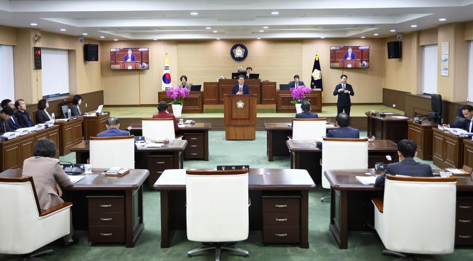 제315회 임시회 제1차 본회의 군정에관한질문-군수(10.21) 이미지